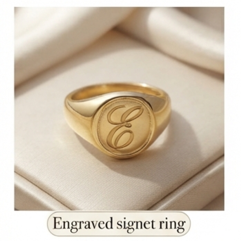 Engraved signet ring