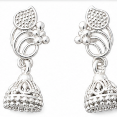 SILVER EARRING