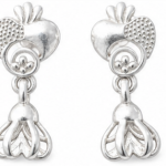 SILVER EARRING