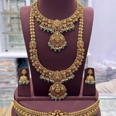 Gold Necklace Set
